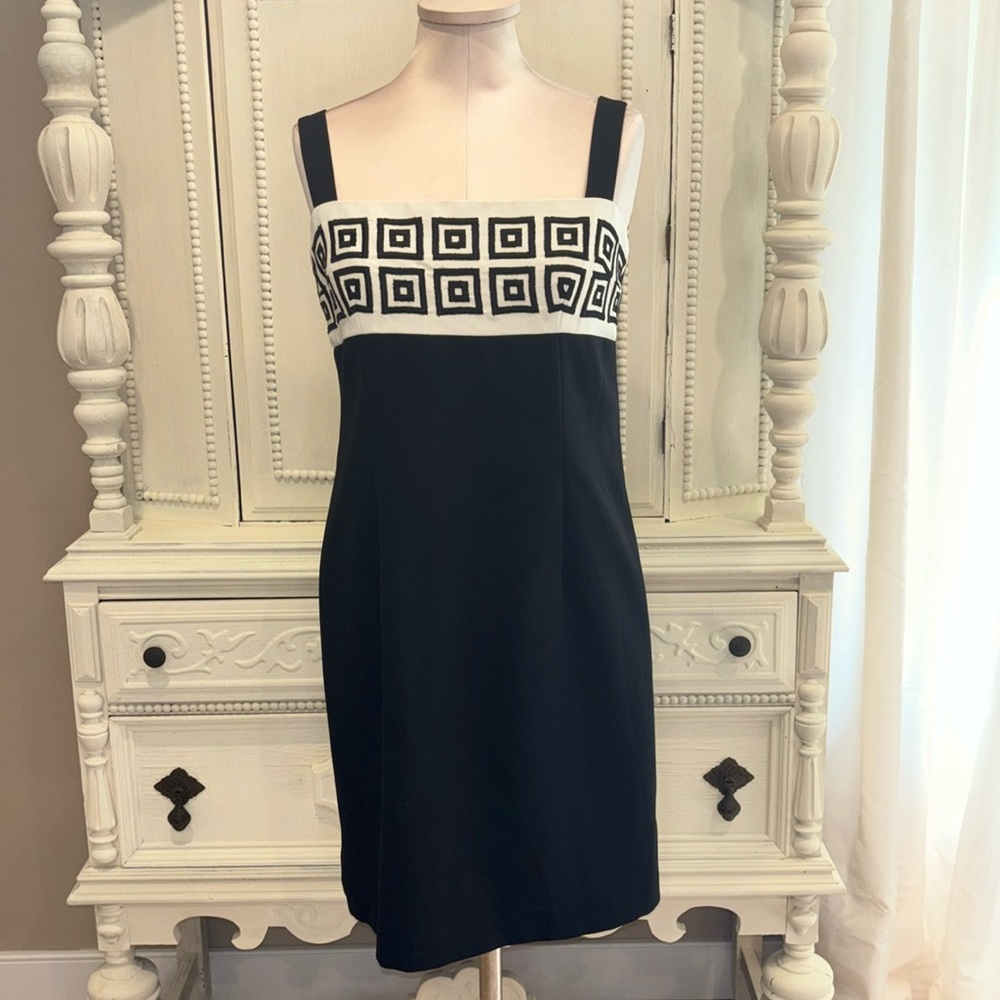 90’s Laundry by Shelli Segal Embroidered Little Black Dress Size 10
